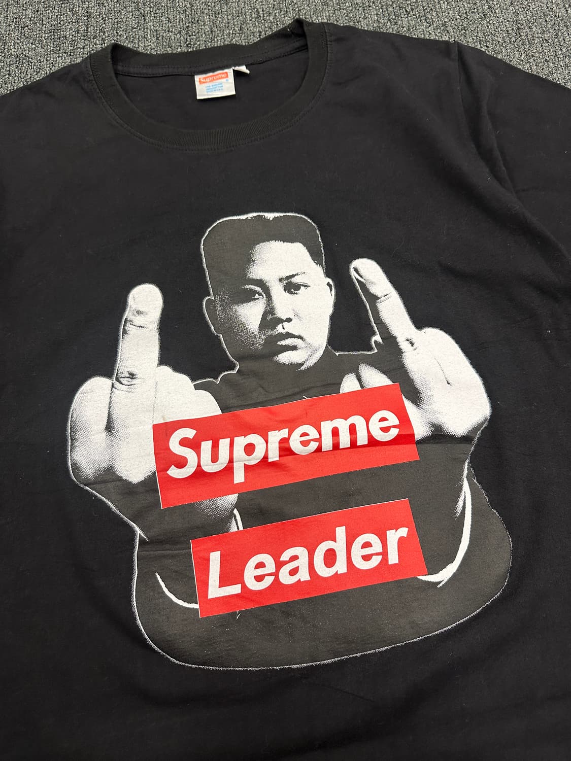 M) Supreme Leader 김정은 프린팅 블랙 반팔티 상품이미지3