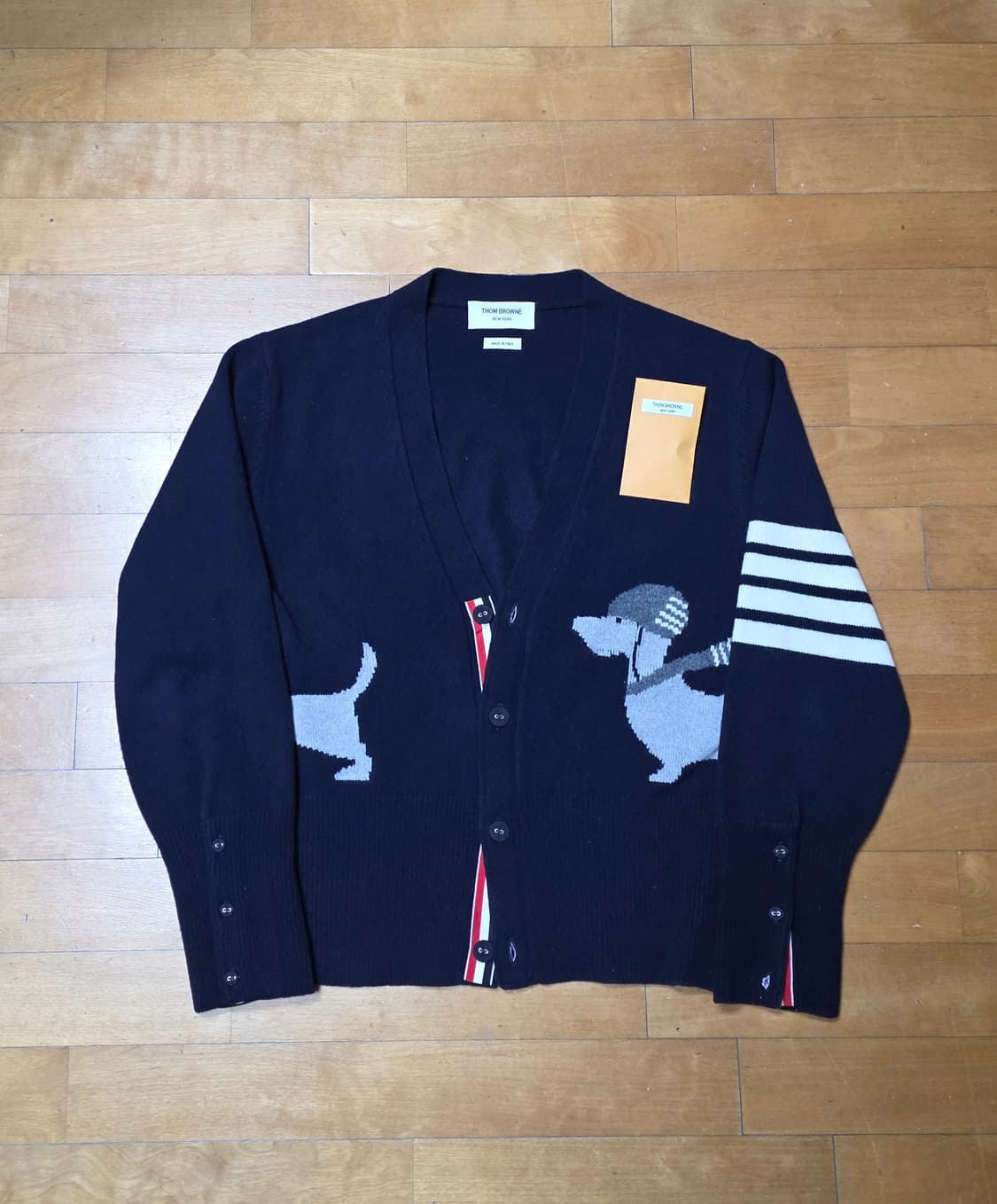 [새상품급,3]24ss 톰브라운 헥터가디건 상품이미지1