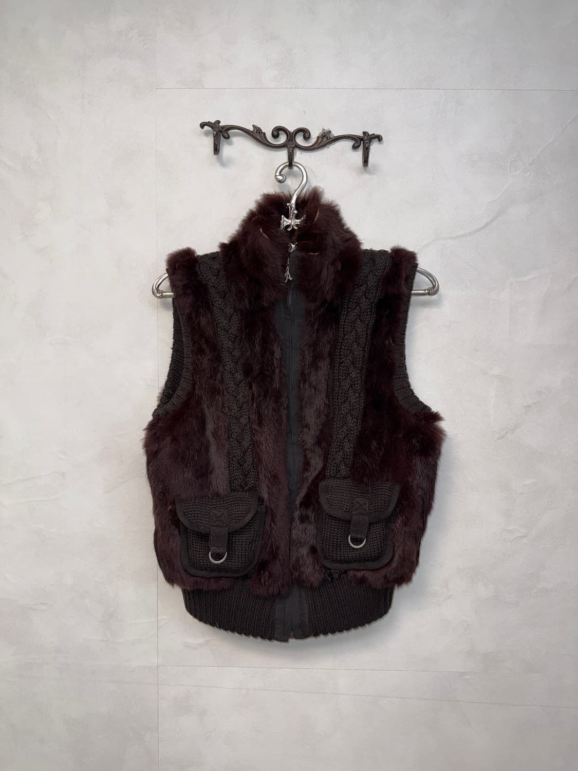 Red brown rabbit fur twist knit vest 상품이미지1