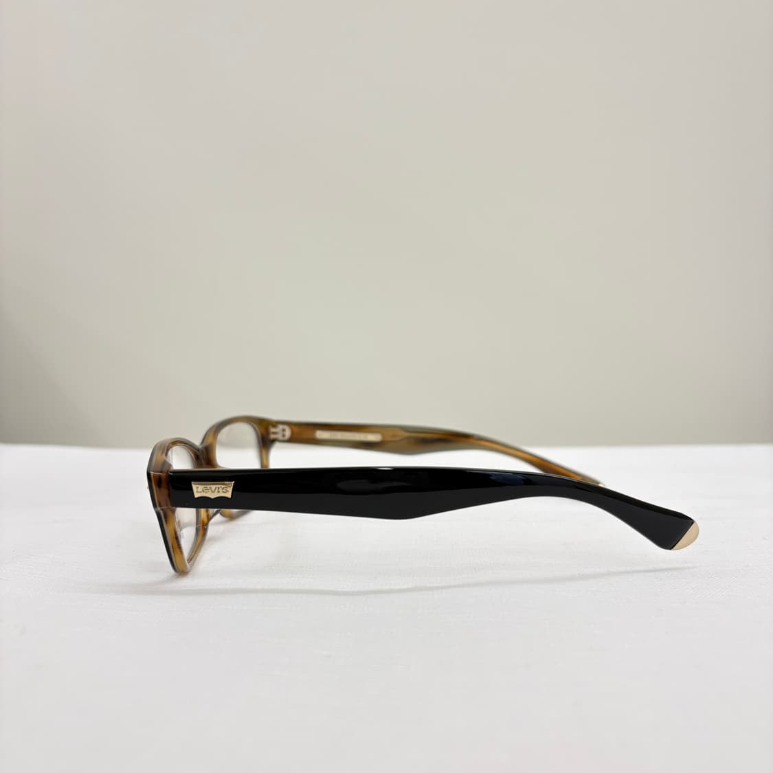 LEVI'S 리바이스 블랙골드 빈티지 뿔테 상품이미지4