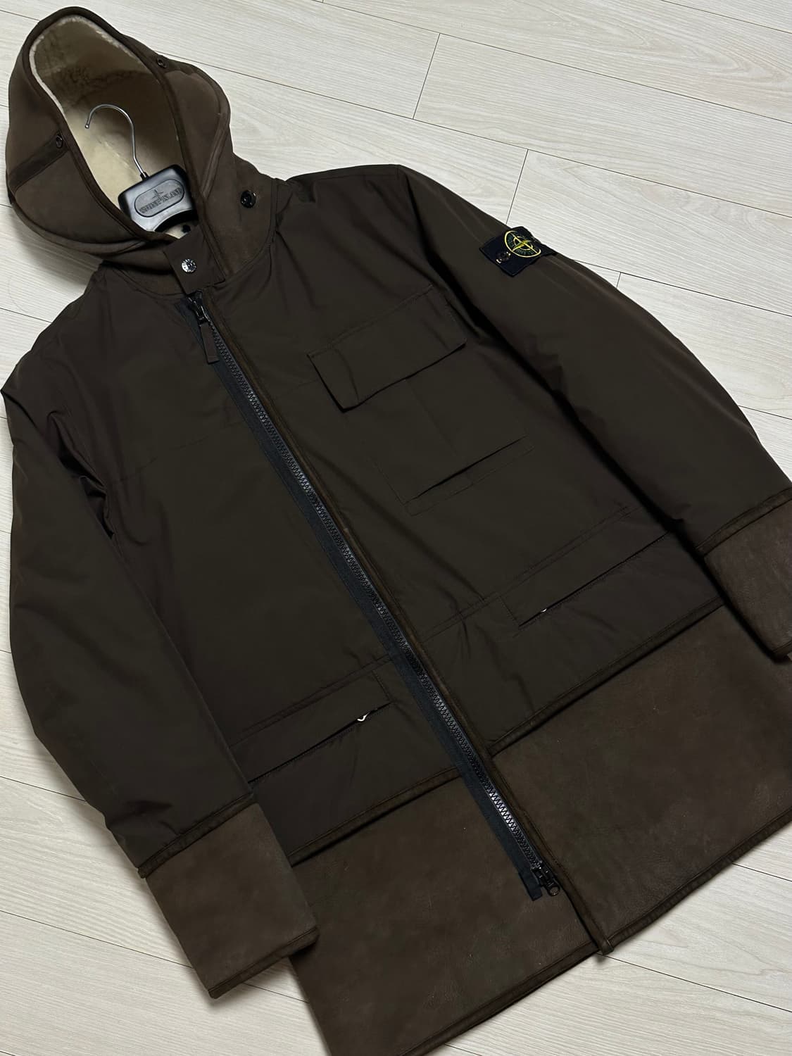 스톤아일랜드 고어텍스 쉽스킨 점퍼 19/20 M(100) 상품이미지6