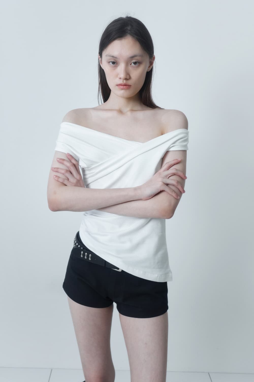 세릭 드레이프 크로스 슬리브리스 반팔 나시 상품이미지1