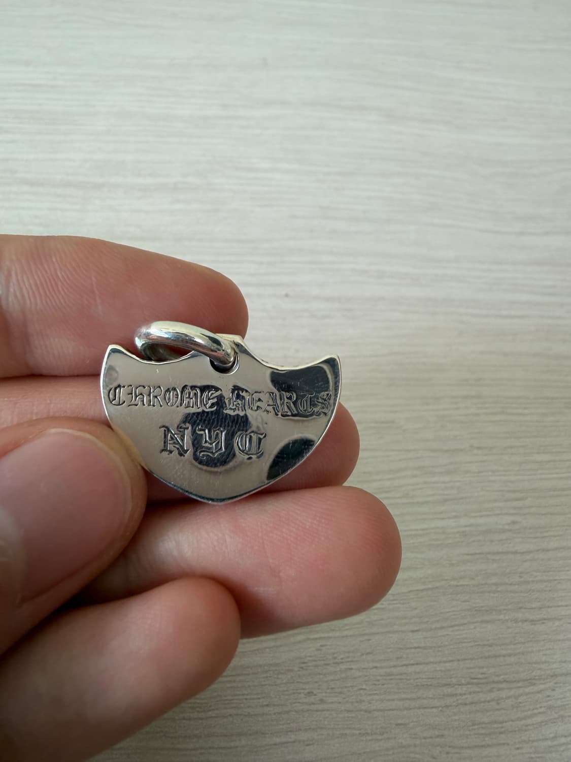 크롬하츠 nyc 쉴드 참 펜던트 트링킷 상품이미지2