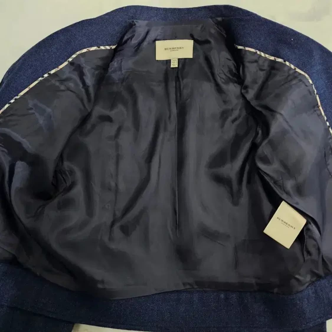 [정품] 버버리 런던 이탈리아 메이드 울 숏 자켓 55 상품이미지8