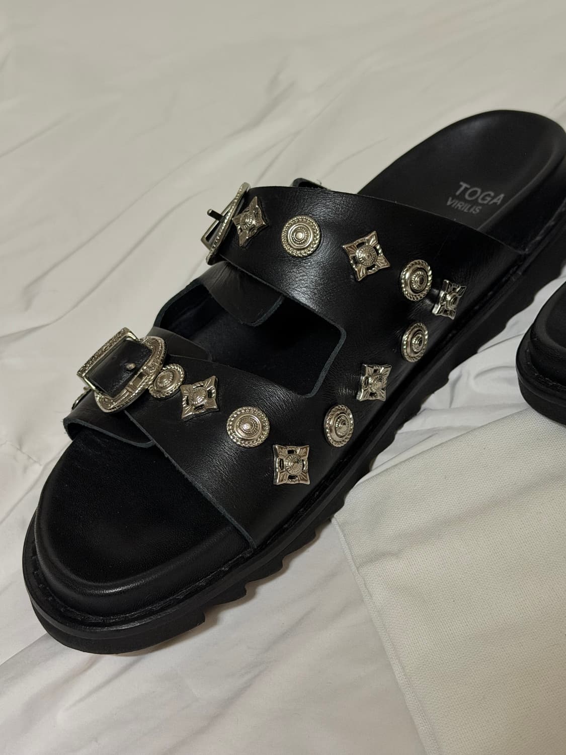 TOGA VIRILIS 토가 비릴리스 스터드 슬라이드 슬리퍼 상품이미지5