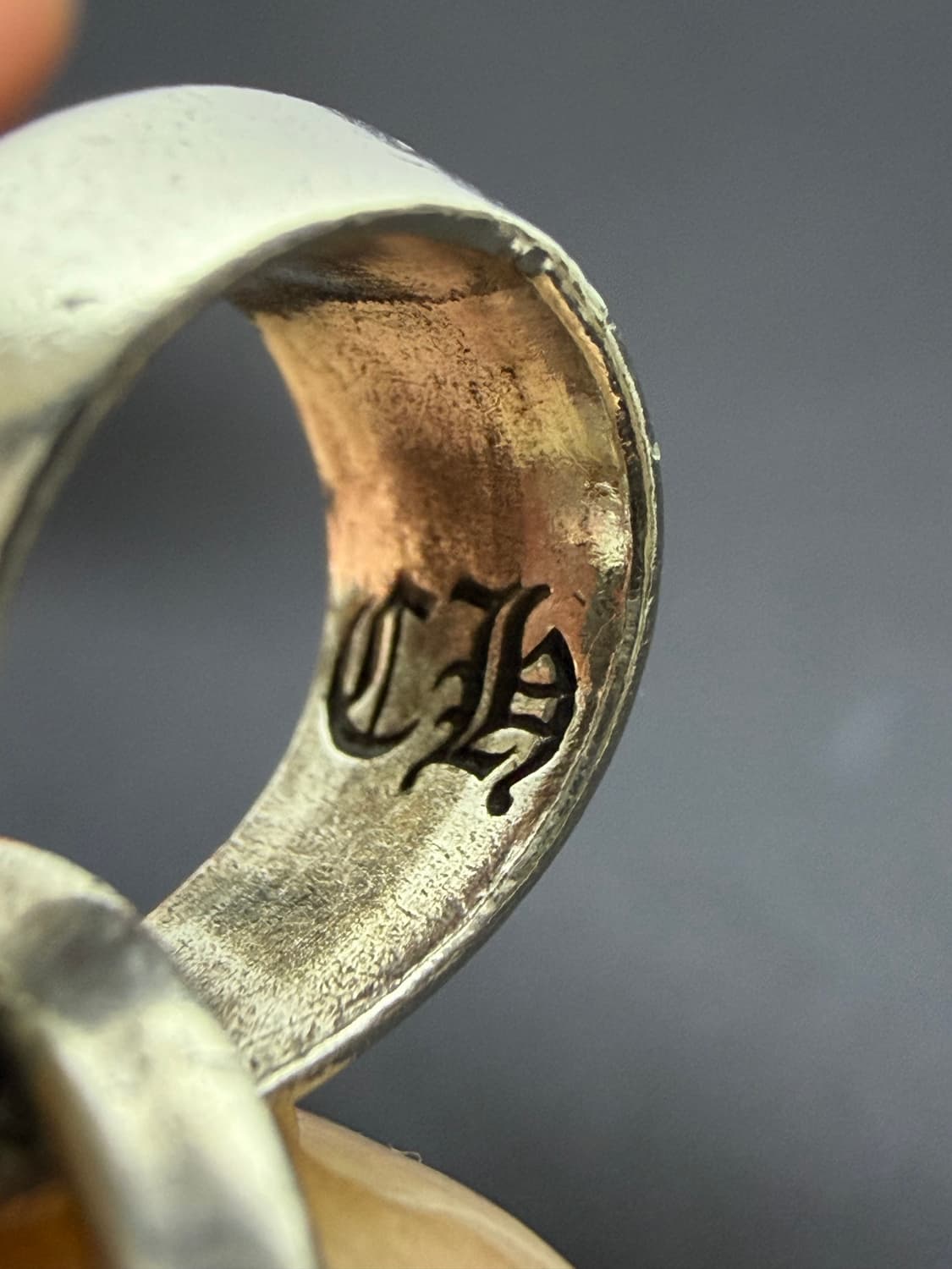 크롬하츠 스몰 크로스 위드 베일 상품이미지3