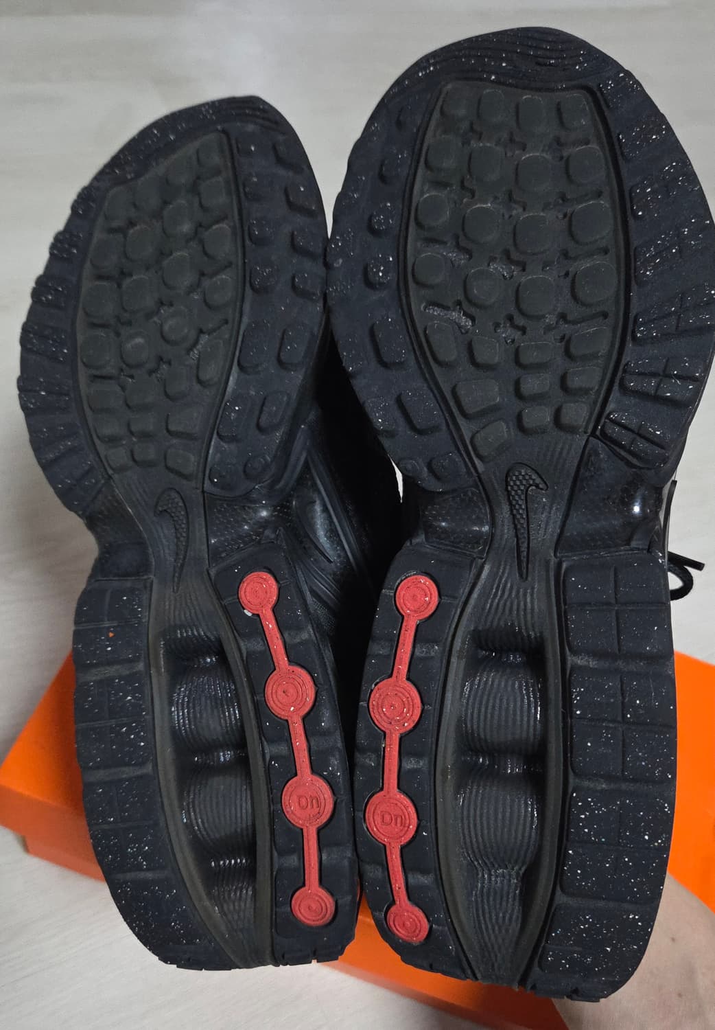 나이키 에어 맥스 Dn 트리플 블랙  상품이미지8