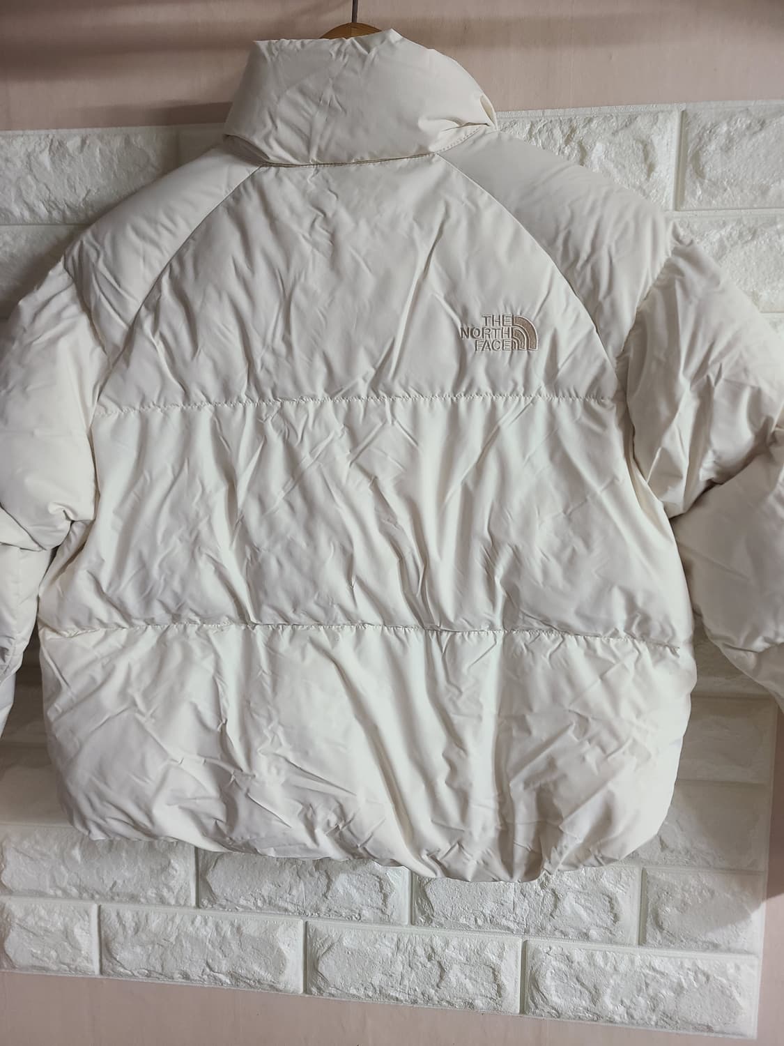 노스페이스 아이보리 숏패딩(55-66) 상품이미지5