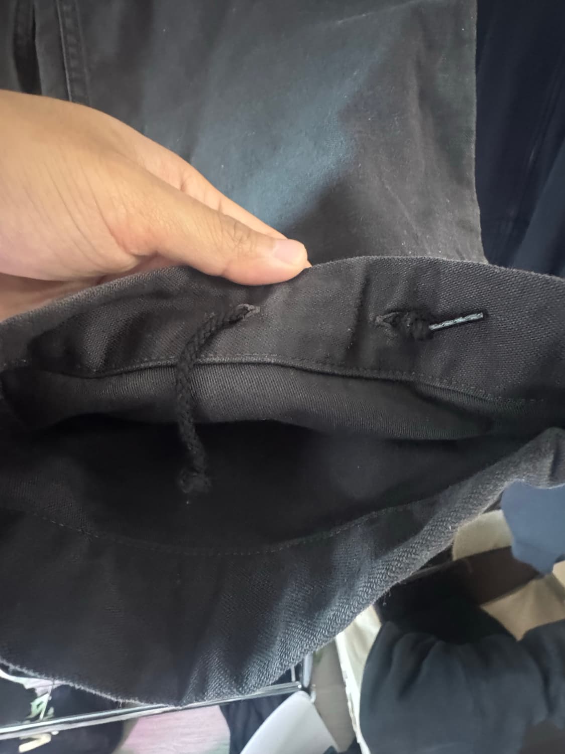 니들스 스트링 퍼티그 백사틴 블랙 상품이미지3