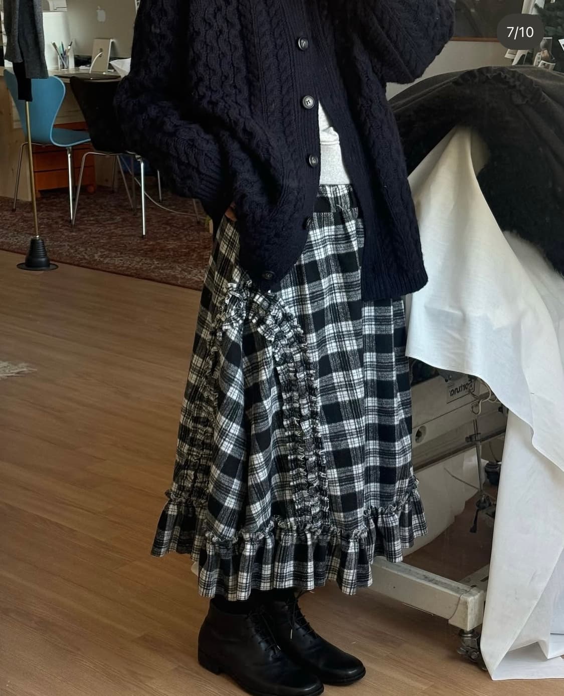 RUFFLE WOOL SKIRT - BLACK CHECK 상품이미지2