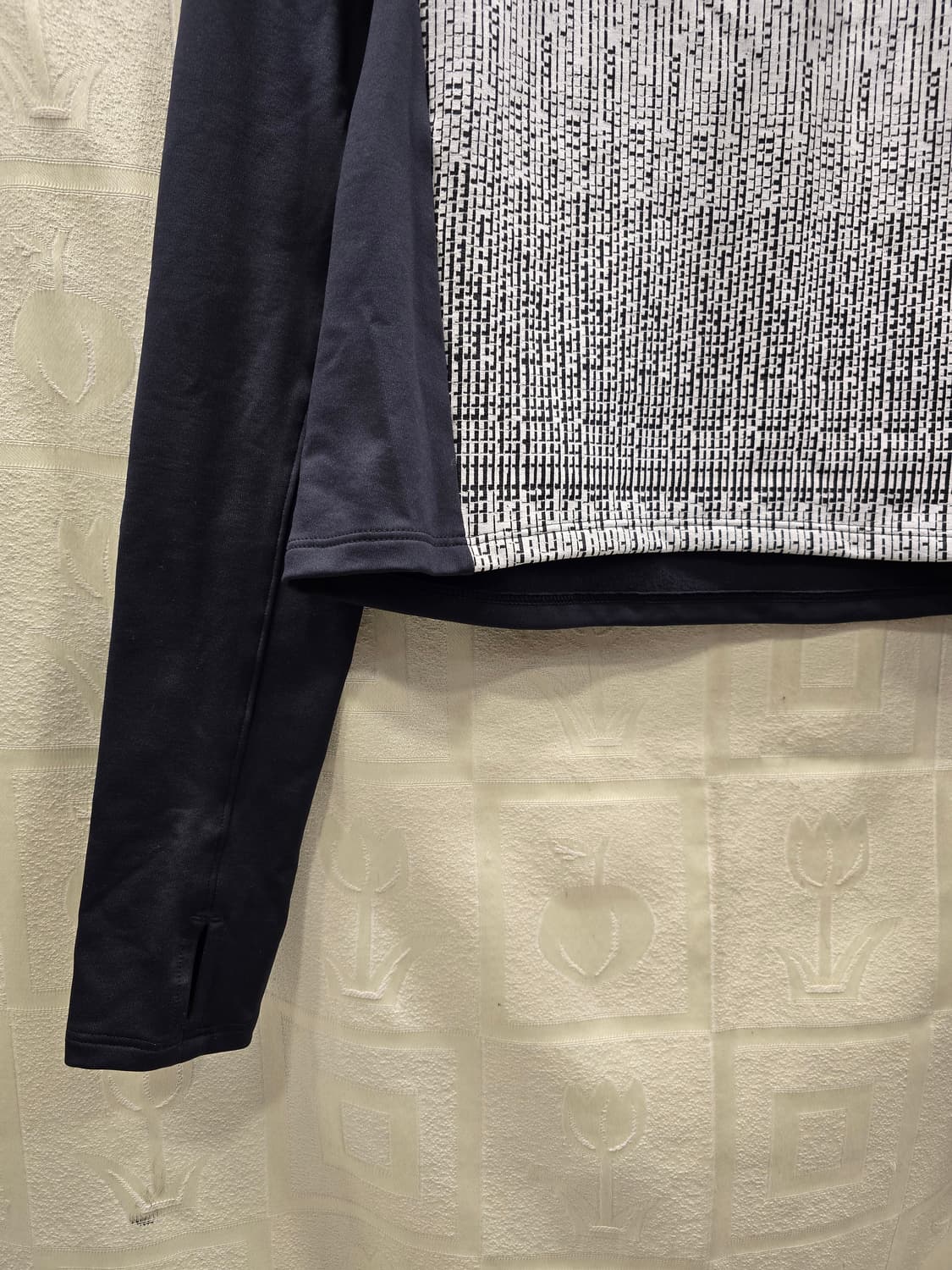 새상품) 언더아머 여성 기모 크롭 콜드기어 긴팔 티셔츠S 상품이미지4