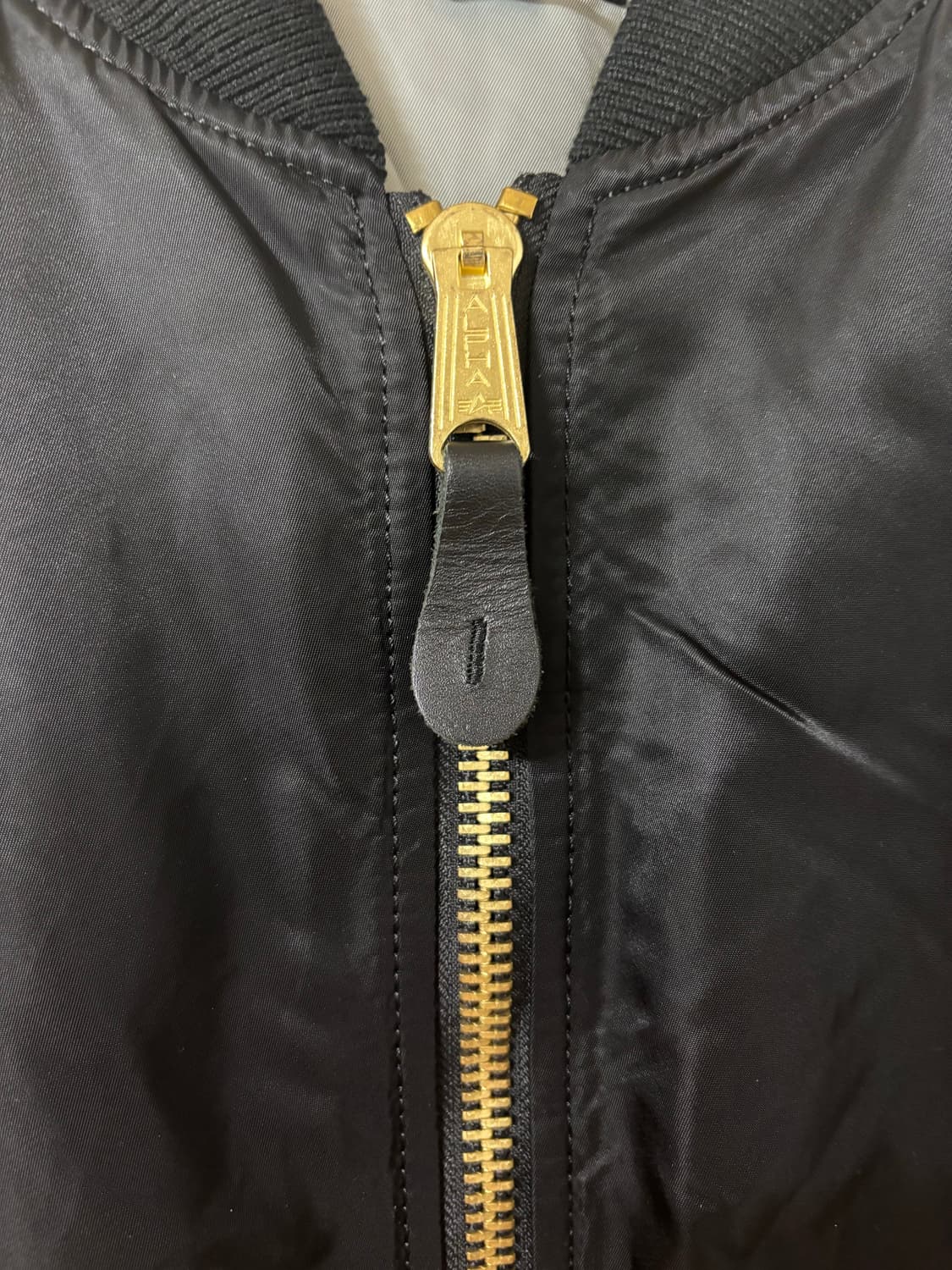 알파인더스트리 MA-1 블랙 항공점퍼 상품이미지4