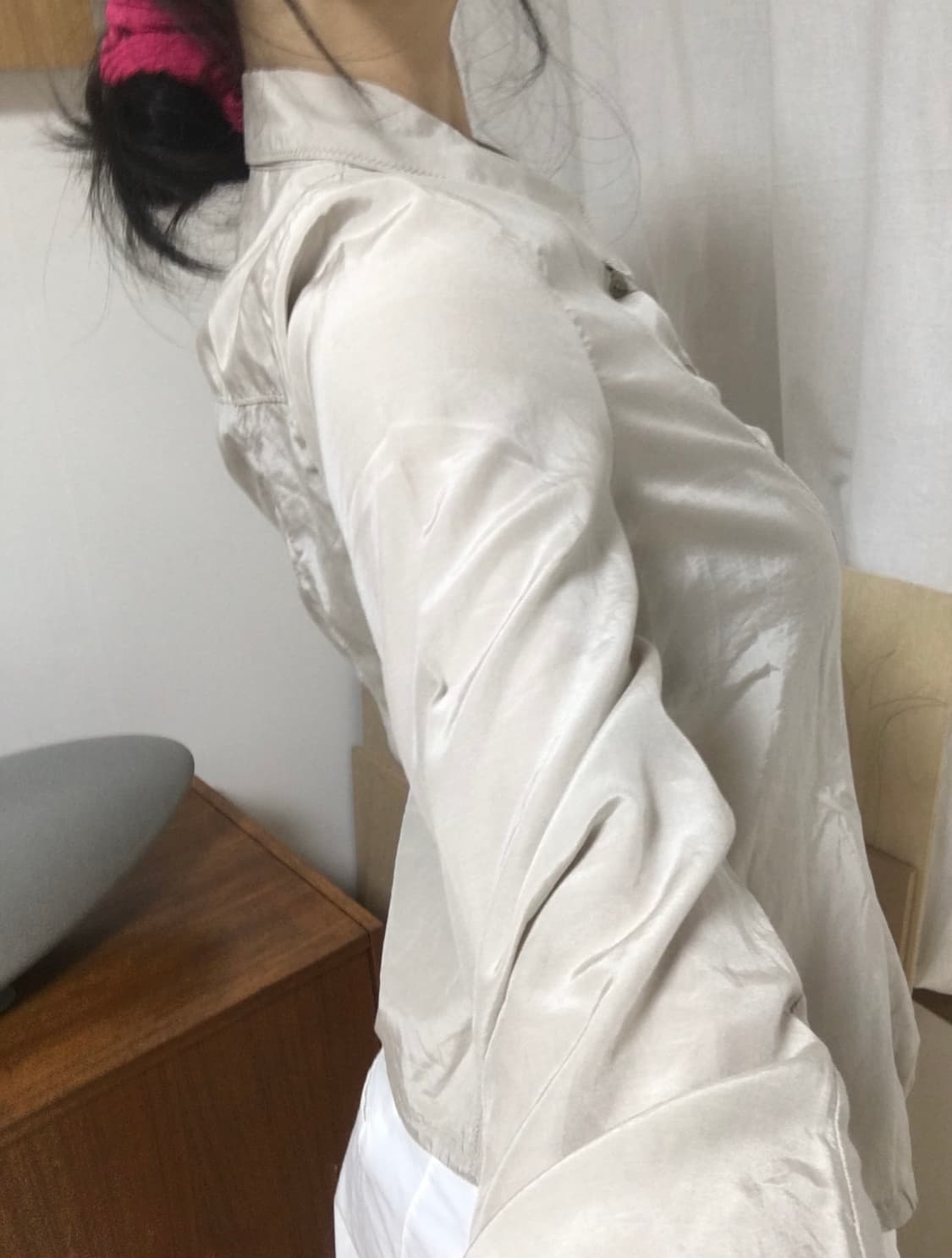 [직수입] 빈티지 mfg 실키 새틴 셔링 블라우스 오이스터 상품이미지4