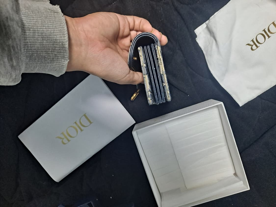 디올 새들 3단카드지갑 상품이미지4