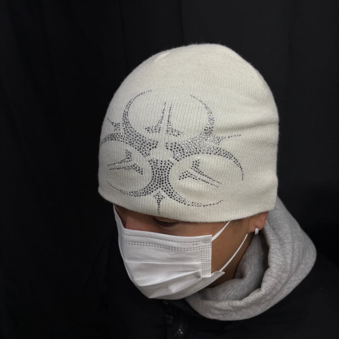 큐빅 바이오하자드 로고 화이트 비니 상품이미지4