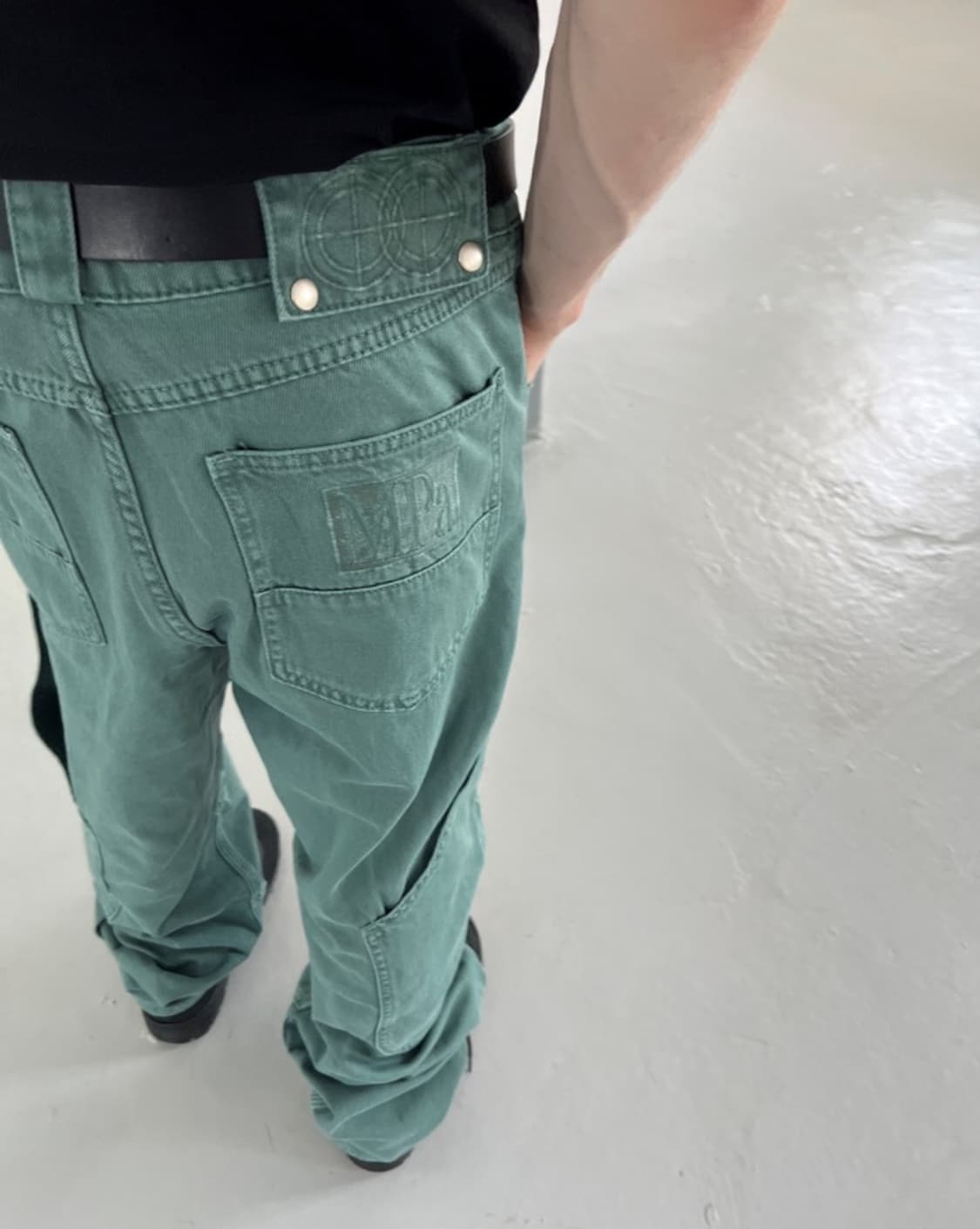 MPa CALF POCKET PANTS (EMERALD)  상품이미지3