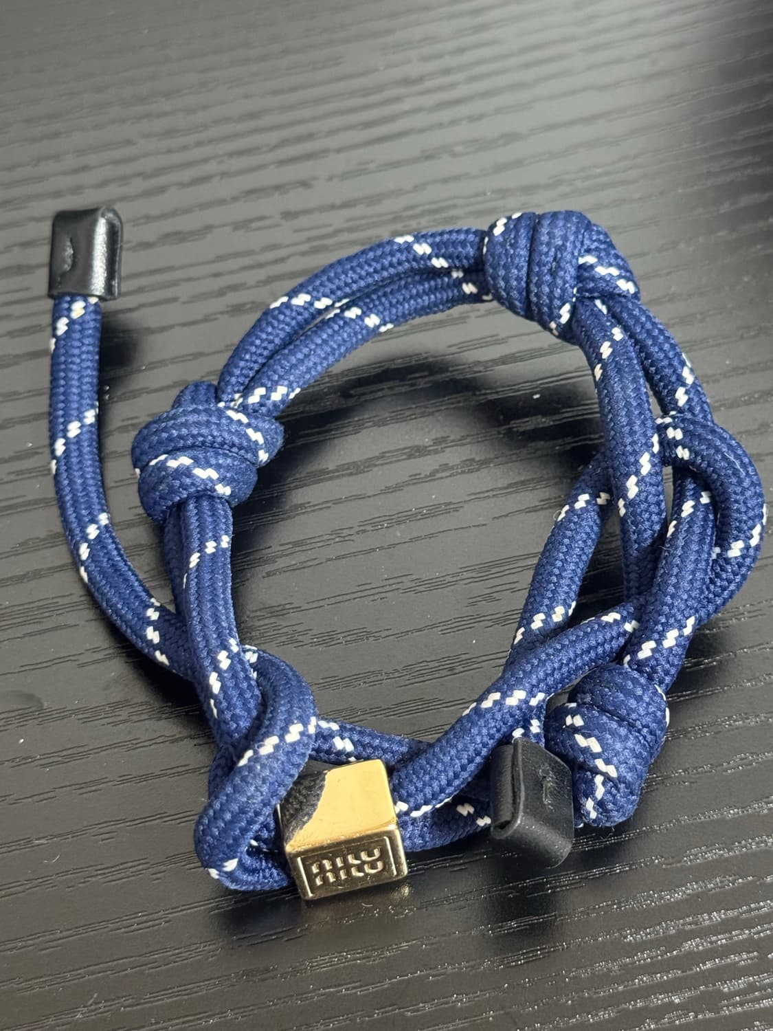 미우미우 코드 팔찌 네이비 상품이미지1