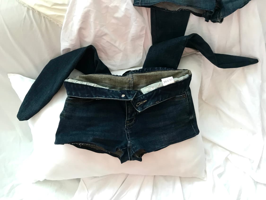 Custom🐾)Guess deep-blue B-ear shorts 상품이미지3
