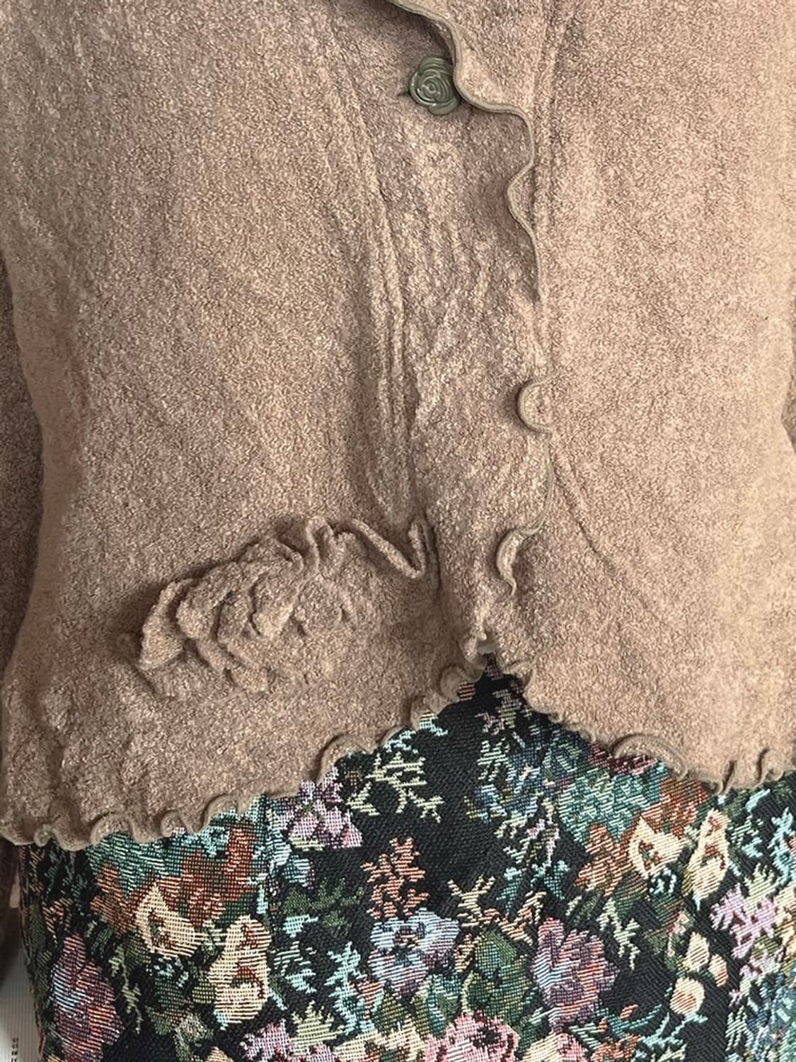 Ruffled Rosette Wool Cardigan 장미 울 가디건 상품이미지3