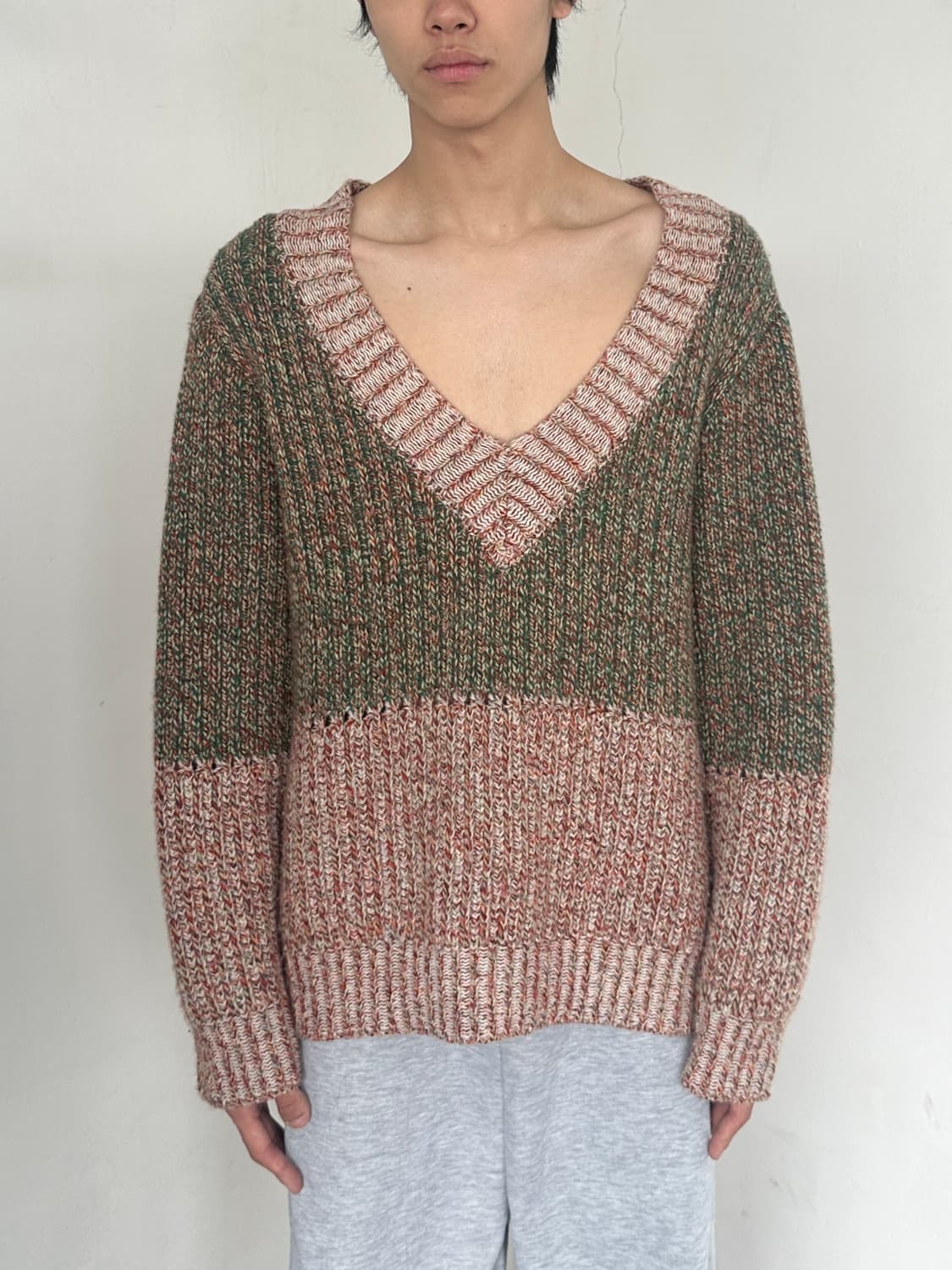 나마체코 컬러 패널 브이넥 니트 상품이미지3