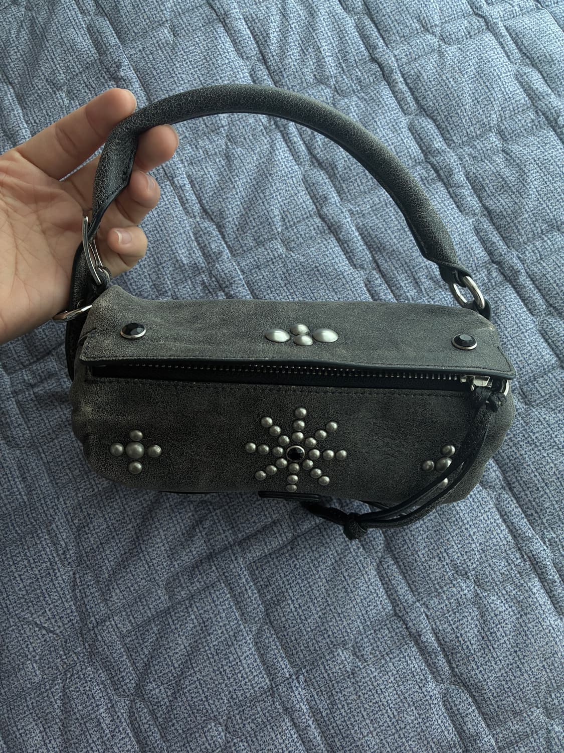 오픈와이와이 스터드 필로우 미니백  상품이미지1