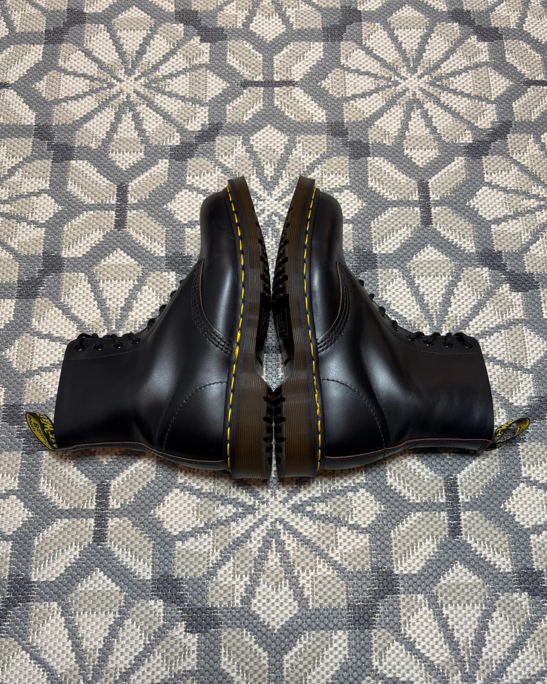 (260) 닥터마틴 1460 빈티지 MIE 8홀 레이스업 부츠 블랙 상품이미지7