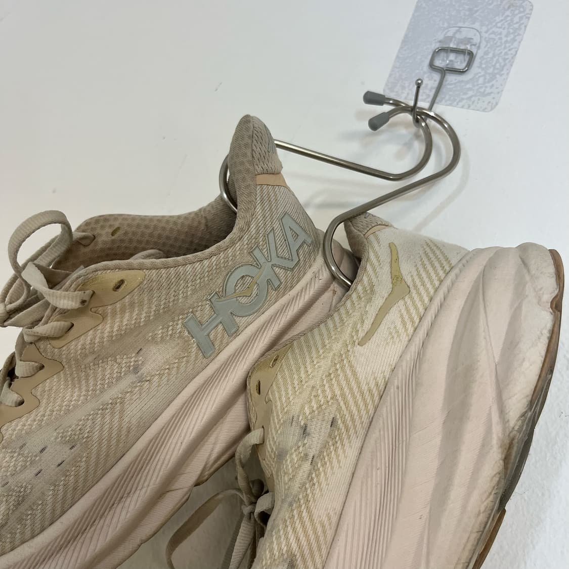 HOKA Clifton 9 running shoes 상품이미지5