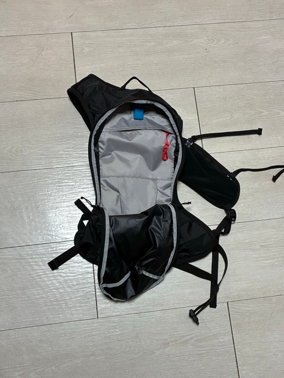 [OS] 살로몬 CROSS8 트레일 러닝 백팩 8L 상품이미지3