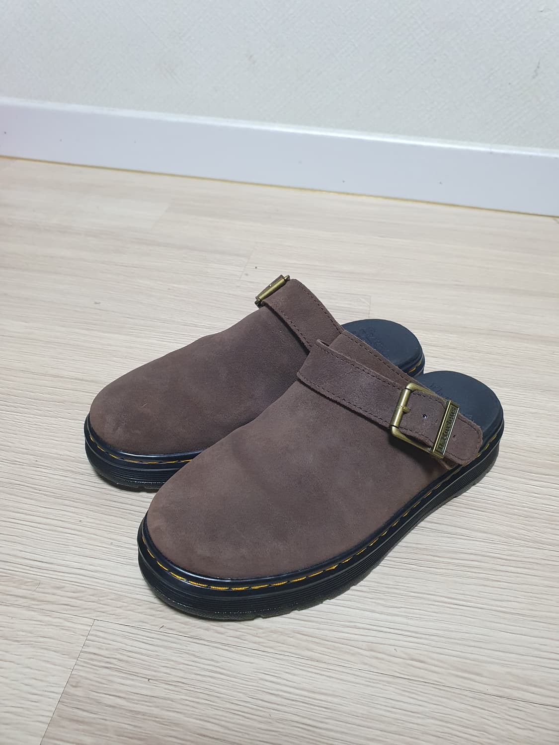 닥터마틴 브루클라인 뮬 슬리퍼 250 상품이미지4