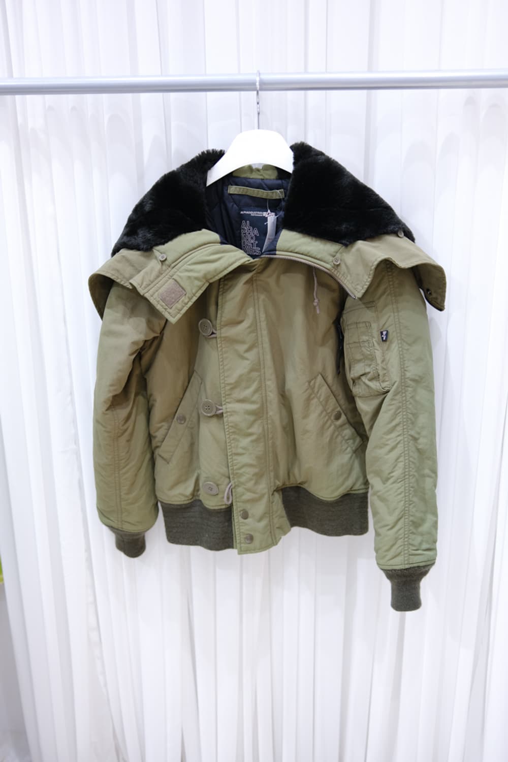 Alpha Industries 상품이미지1