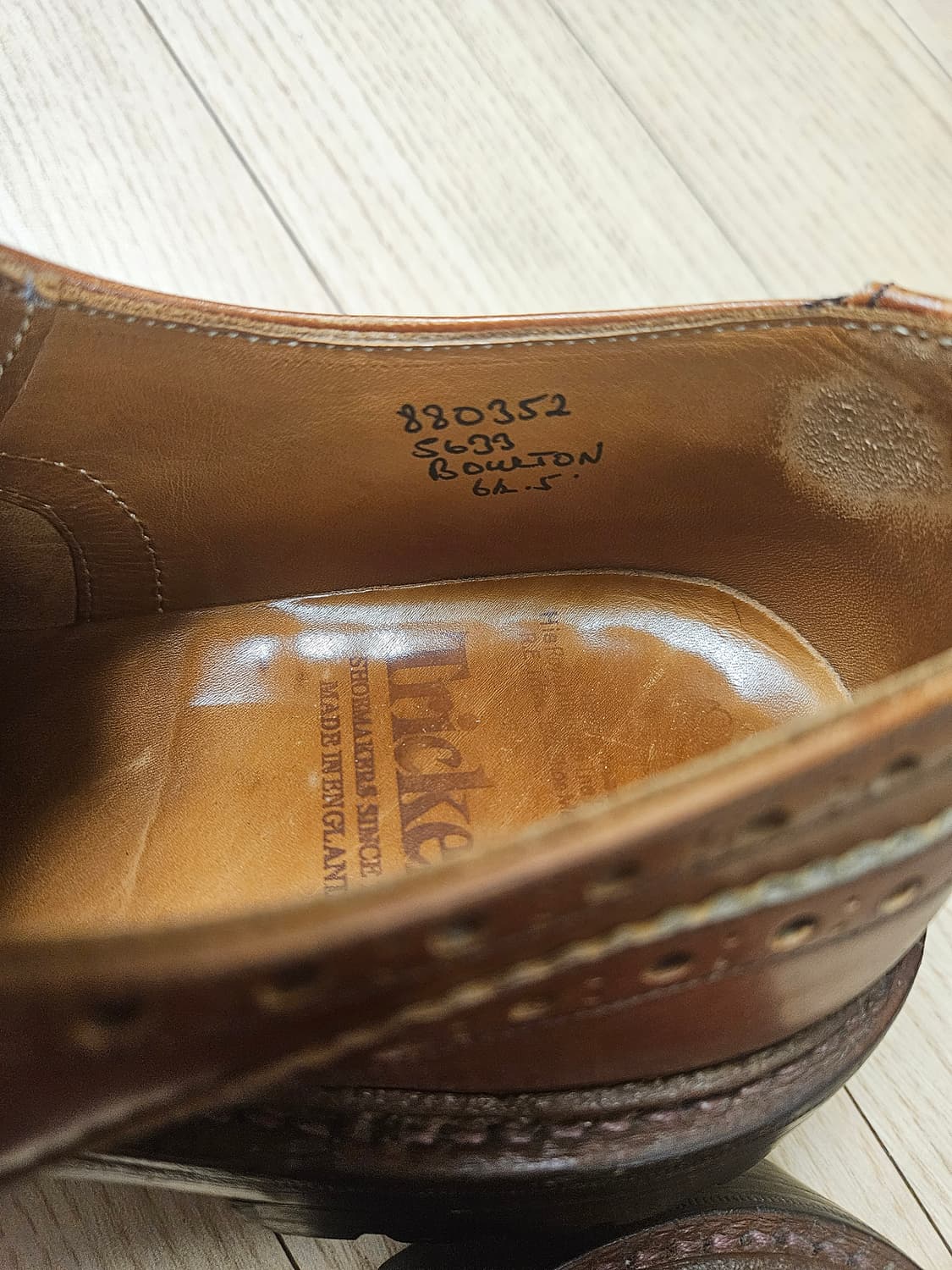 트리커즈 부통 uk6.5 255-260 상품이미지4