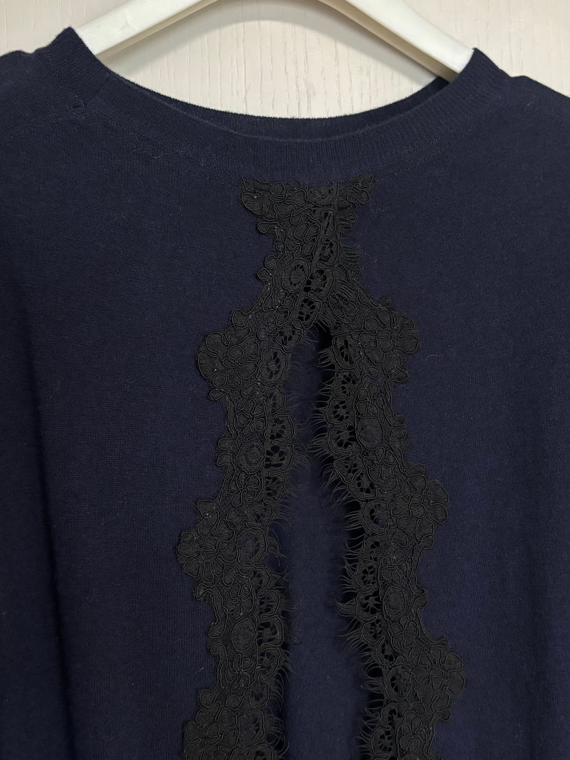 코바빈티지 질스튜어트 레이스 트임 컷아웃 니트 네이비 상품이미지3