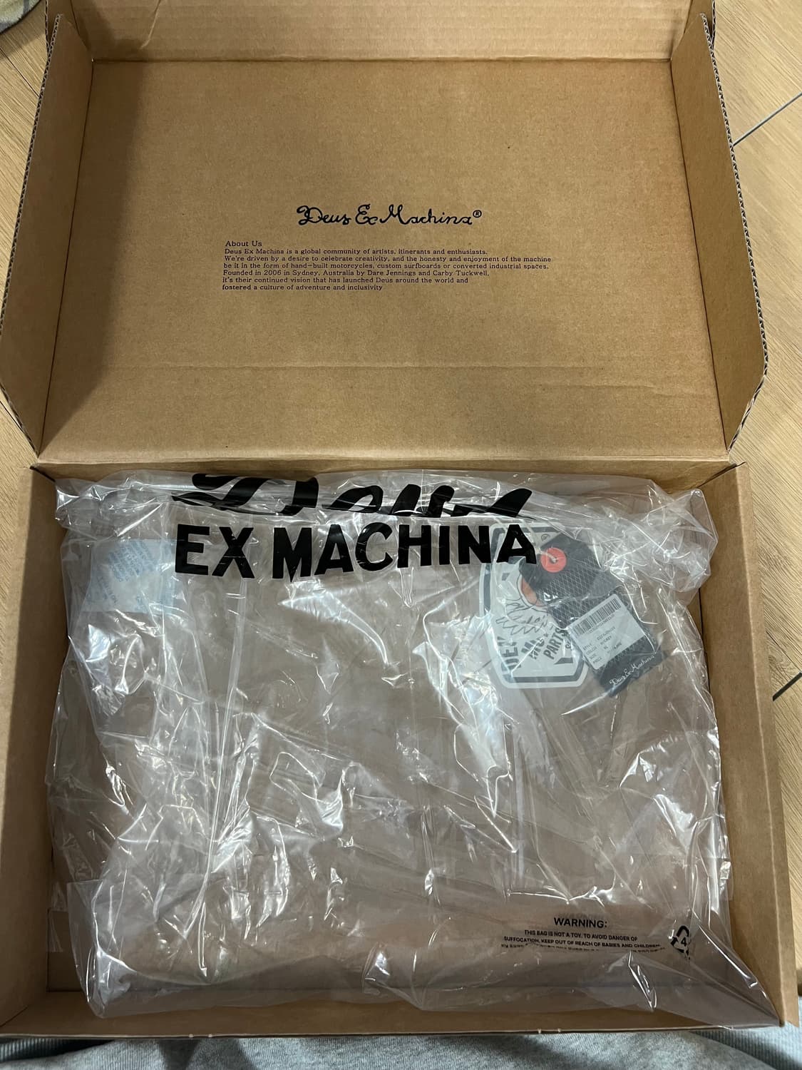 데우스 엑스 마키나 서울 후드집업 상품이미지6