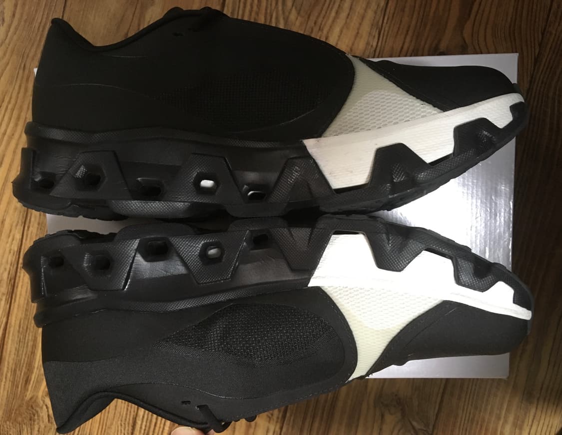 온러닝 파프 클라우드몬스터 하이퍼 블랙 판매합니다 상품이미지4