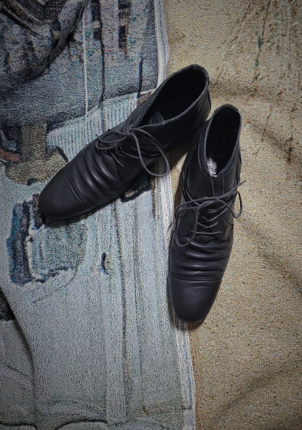 훕데두 레이스 스루 주름가공 레더 부츠 상품이미지2