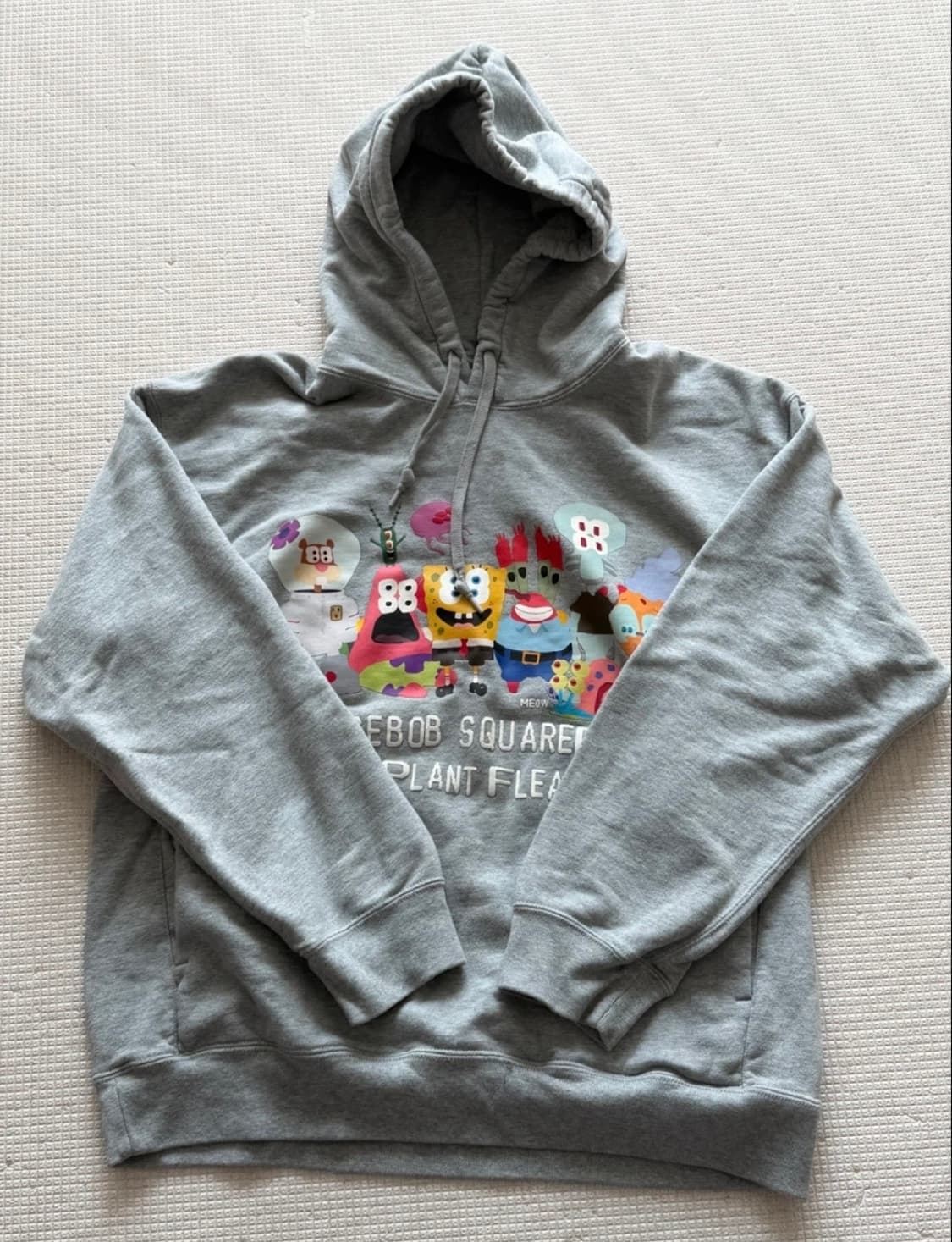 유니클로 스폰지밥 후드티 L 상품이미지2