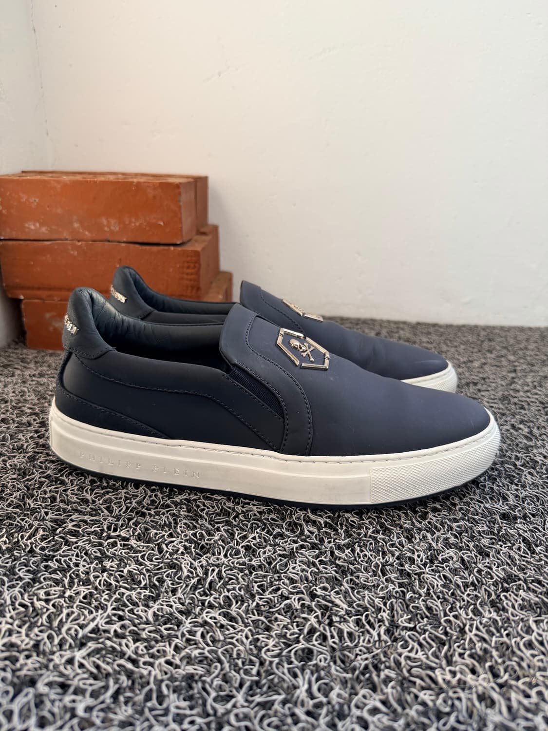 필립 플레인(Philipp Plein) 스컬 로고 슬립온 스니커즈 상품이미지2