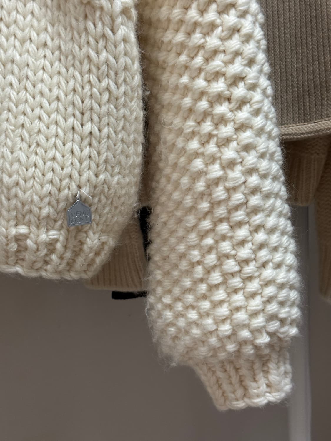 베뉴먼트 핸드 니트 VENUMENT hand knitted sweater 상품이미지5