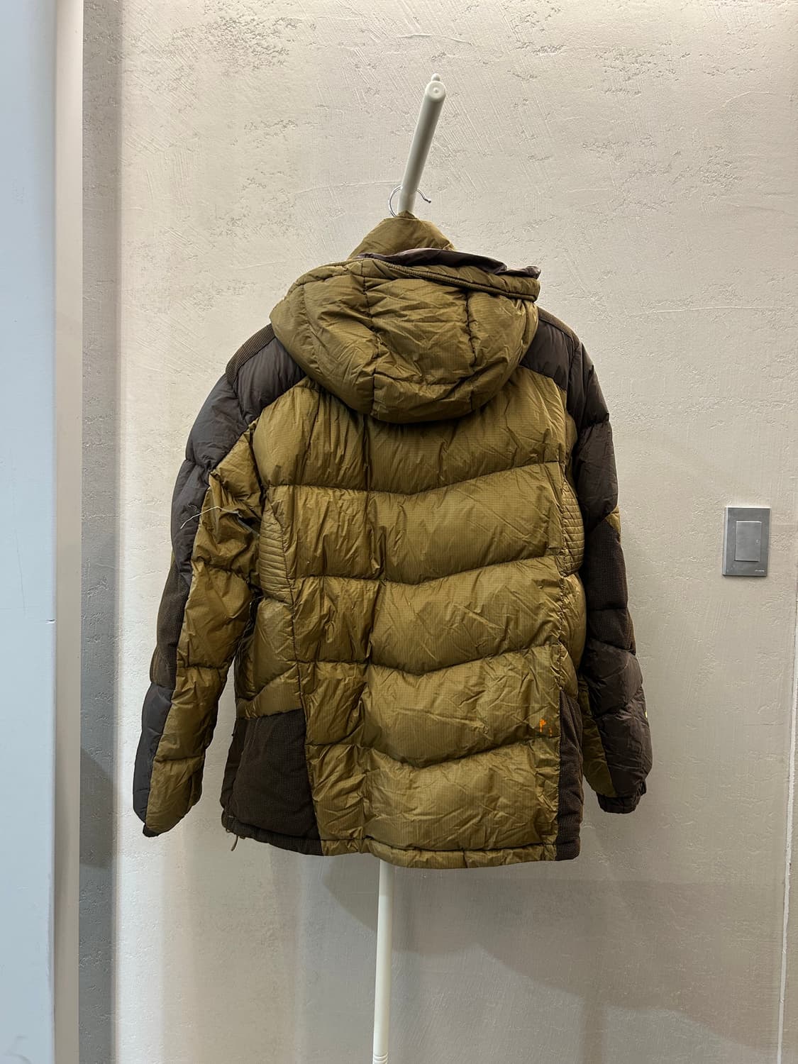 K2 구스 패딩 골드 브라운 상품이미지3