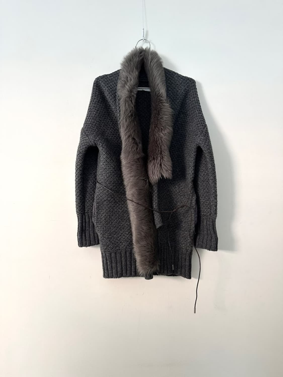 Unbalanced fur open cardigan / charcoal 상품이미지1