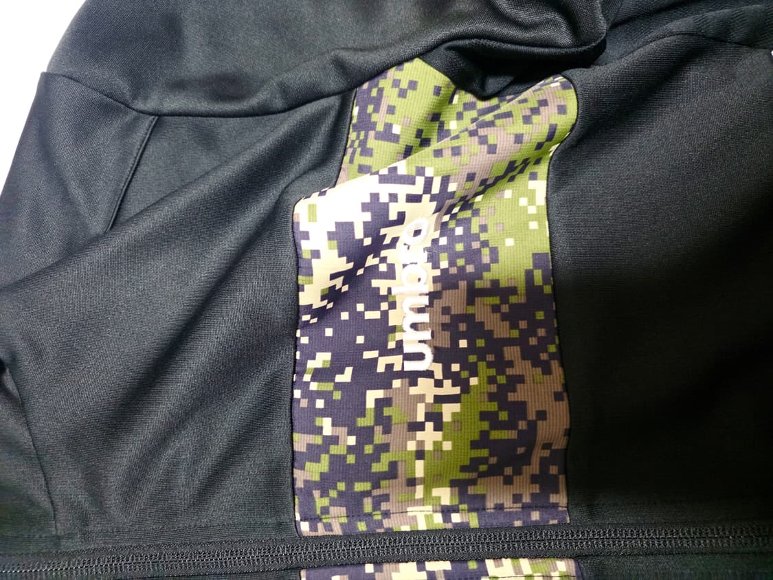 [엄브로] 스트릿 고프코어 블랙 디지털 카모 배색 후드 집업 100 상품이미지2