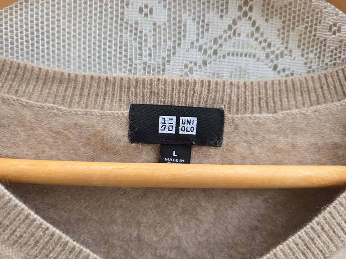 유니클로 캐시미어 100% 브이넥 상품이미지4