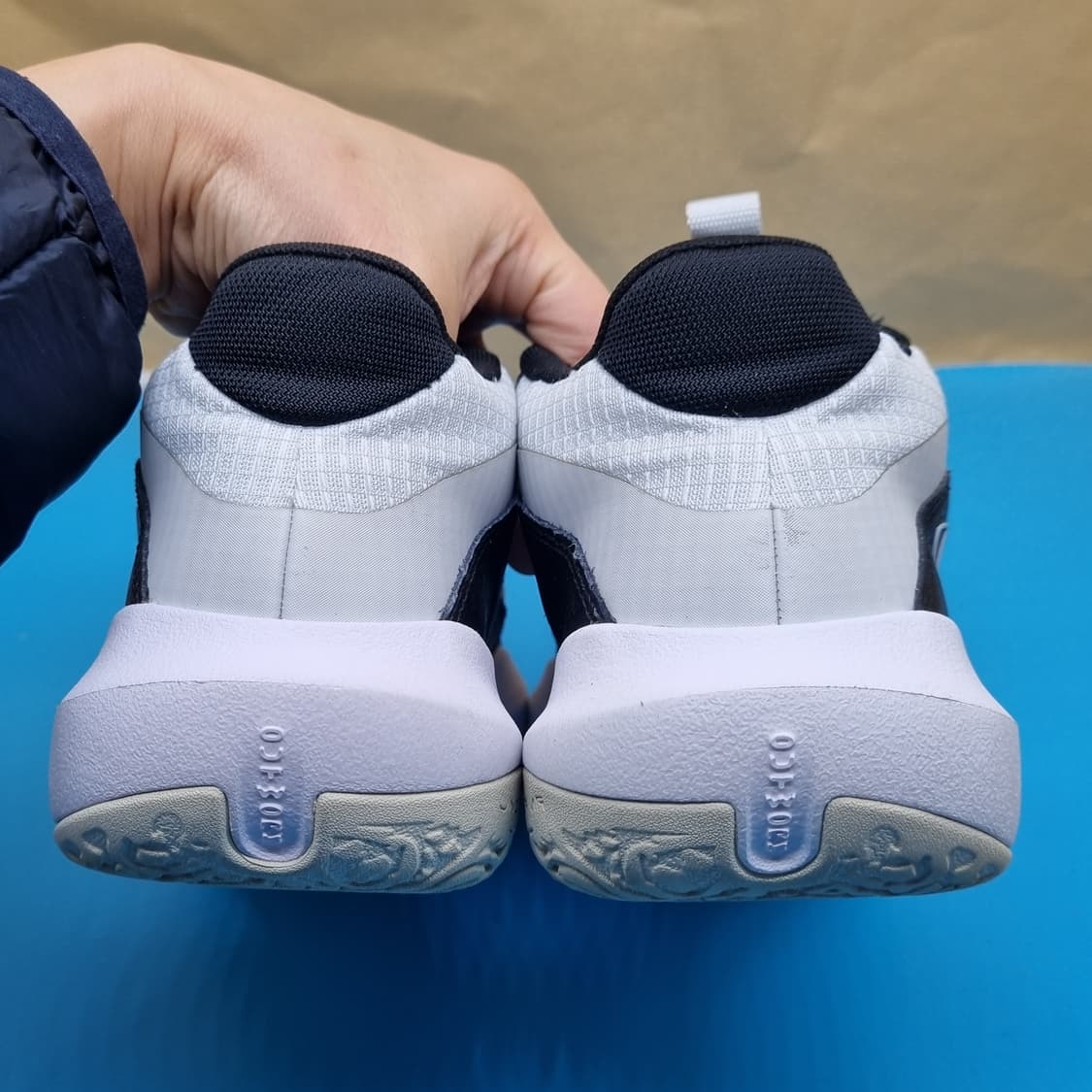 언더아머 락다운7 농구화265 상품이미지4