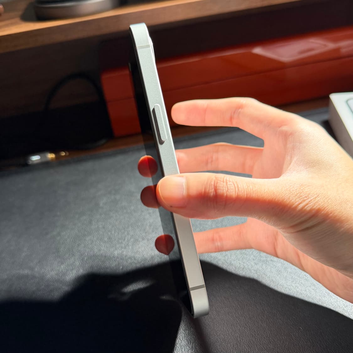 아이폰16e 512GB 자급제 풀박스 무음카메라 상품이미지5