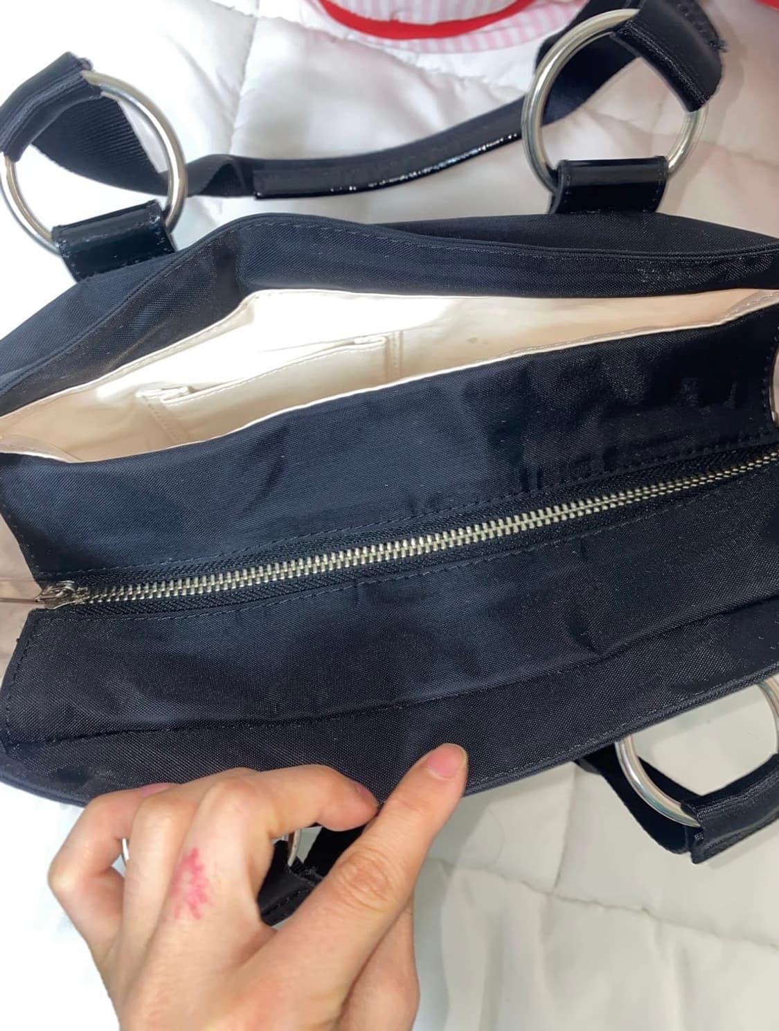 꾸레쥬 나일론 숄더백 상품이미지3