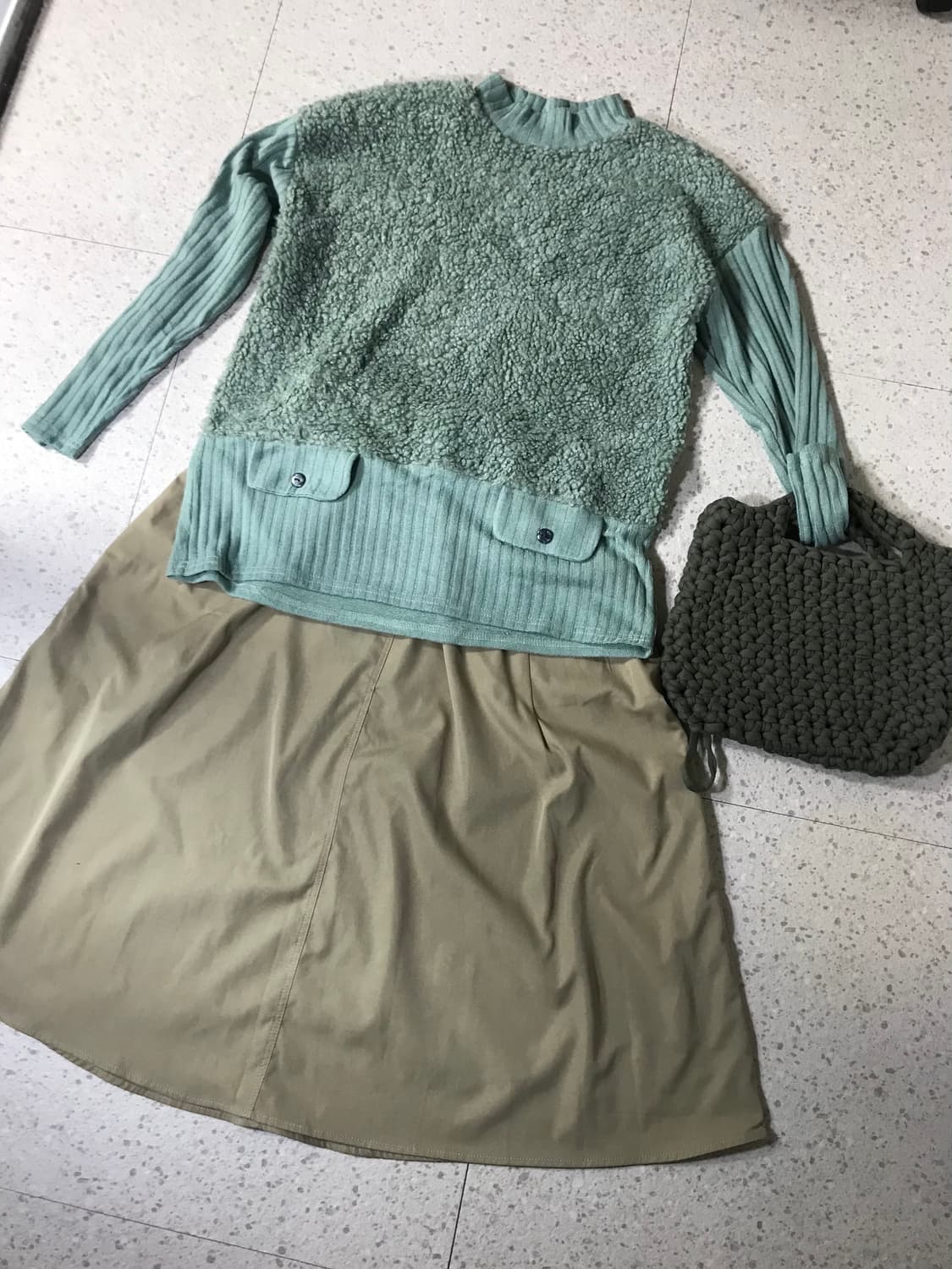 양털 뽀글이 니트 뜨개질 백 카와이룩 ¡ 롱스커트 상품이미지1