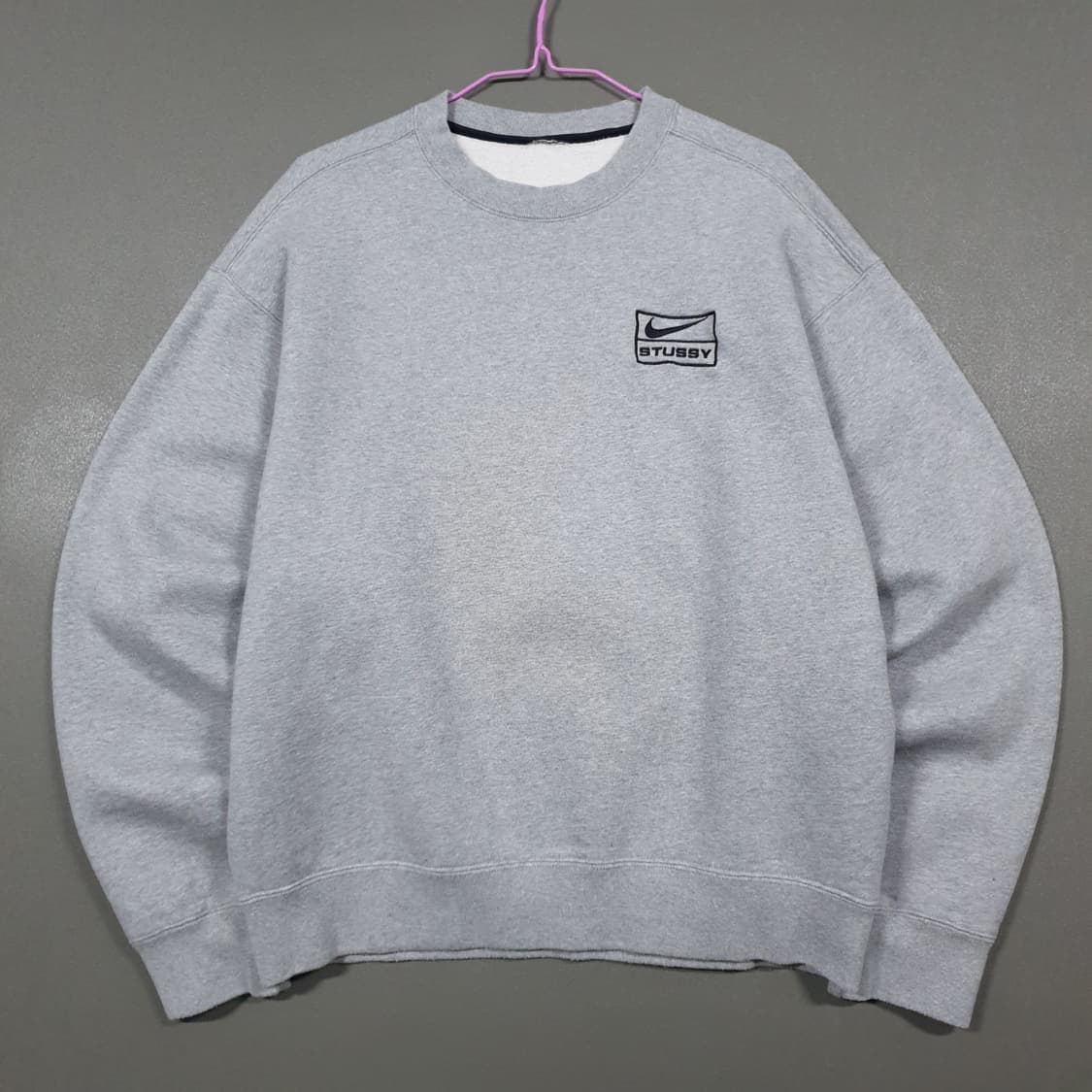 실측 M) 나이키 X 스투시 신형 22FW NRG 플리스 크루넥 그레이 상품이미지1