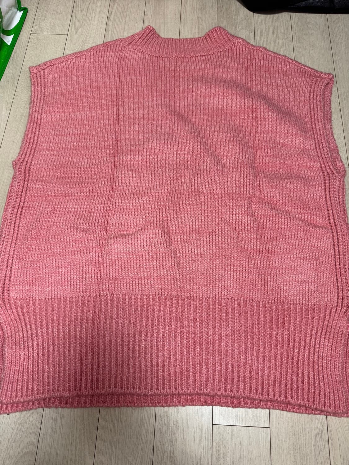 오버사이즈 니트조끼 상품이미지4