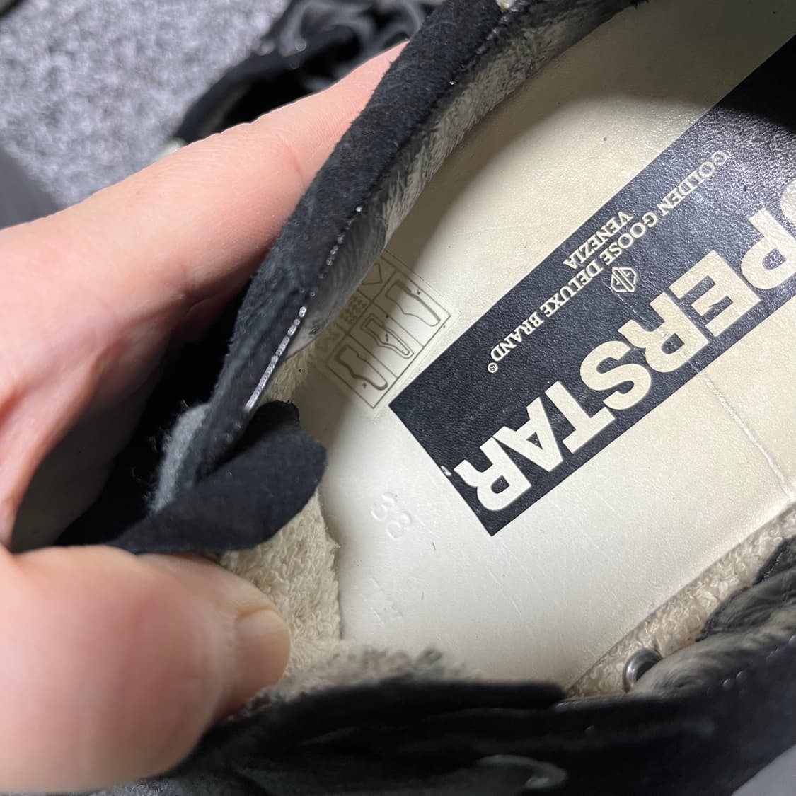 골든구스 슈퍼스타 블랙 스니커즈 38 상품이미지5