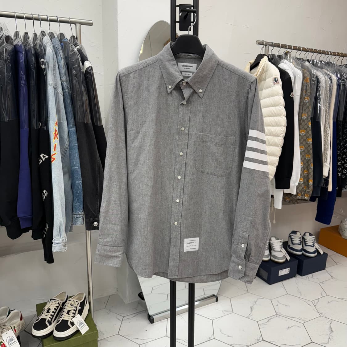 [2] 톰브라운 샴브레이 사선완장 셔츠 그레이 상품이미지1